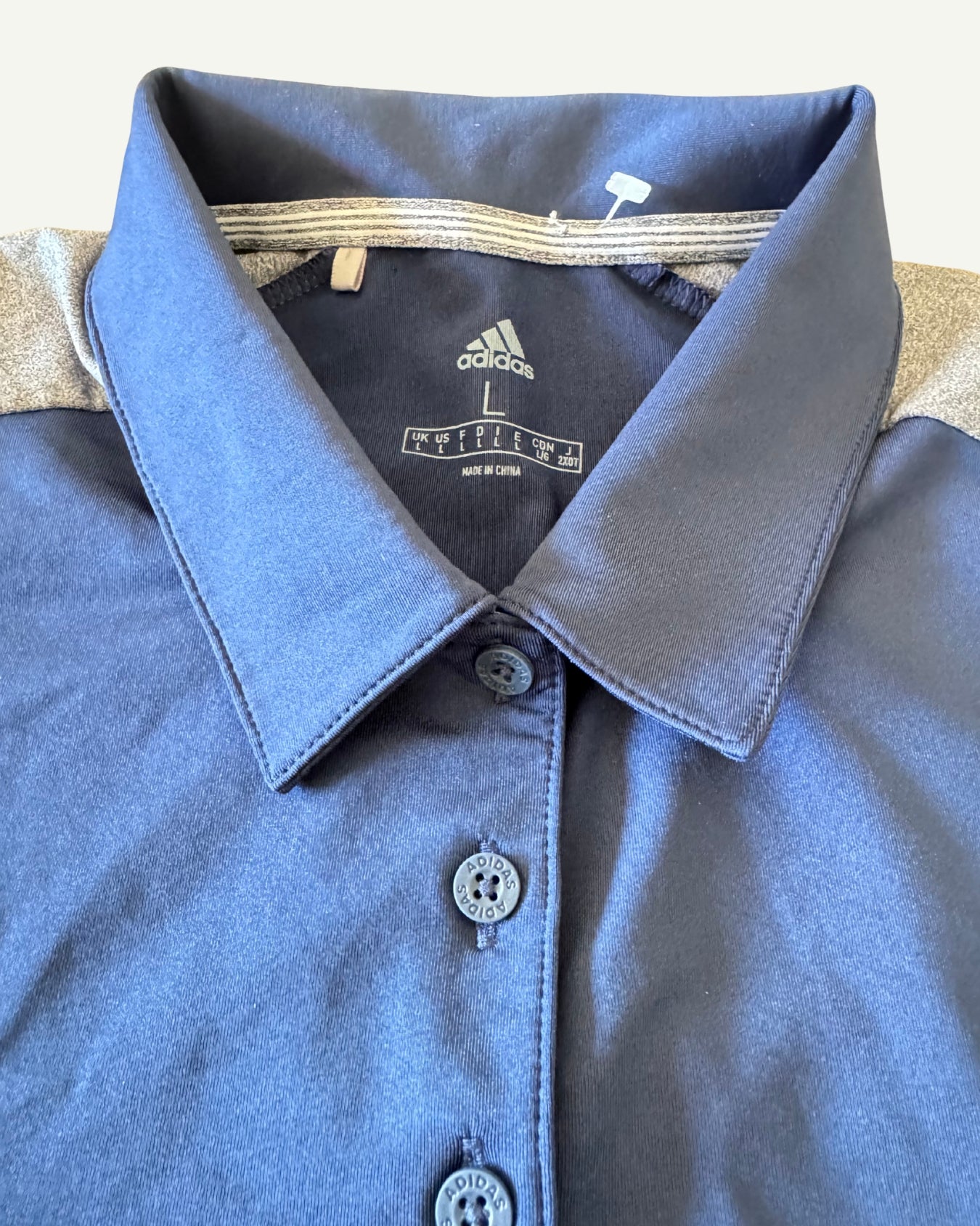 Playera tipo polo Adidas