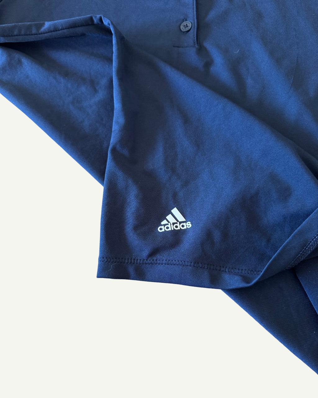 Playera tipo polo Adidas