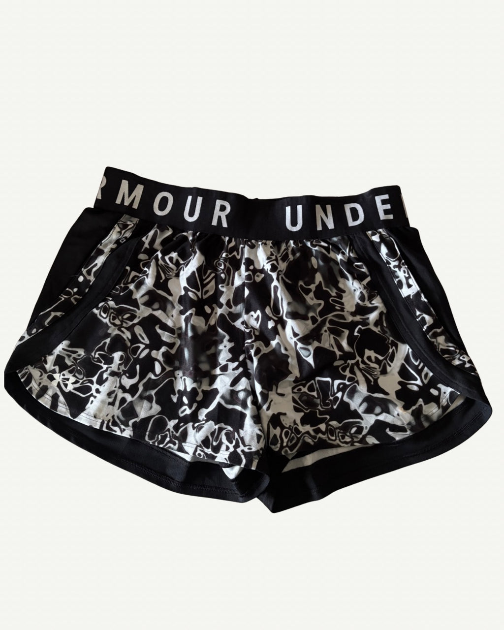 Short deportivo Under Armour camuflado